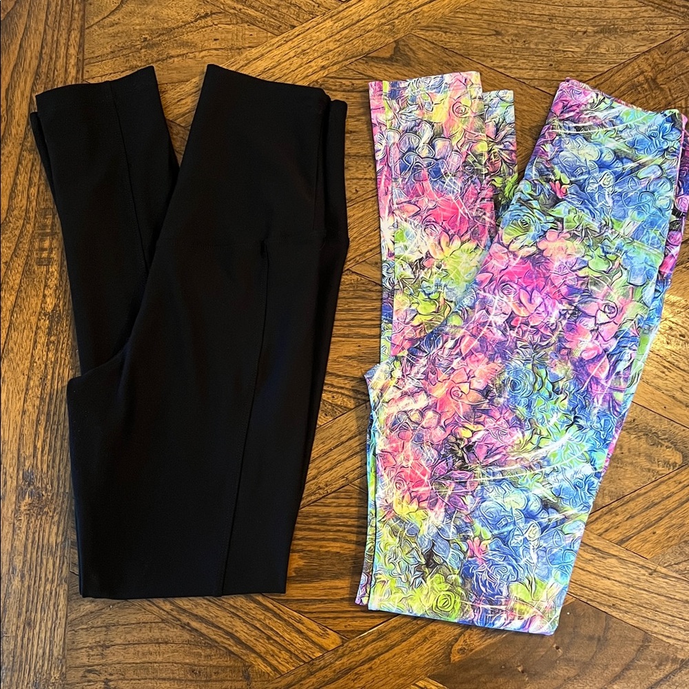 SET OF TWO! Max Razy High Waisted Leggings in Black & Floral Pattern, size S